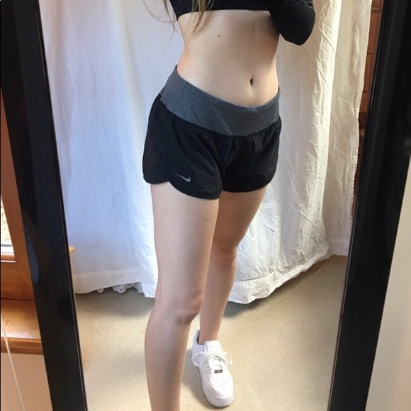 ❌SOLD❌ Nike Shorts - Picture 3 of 4